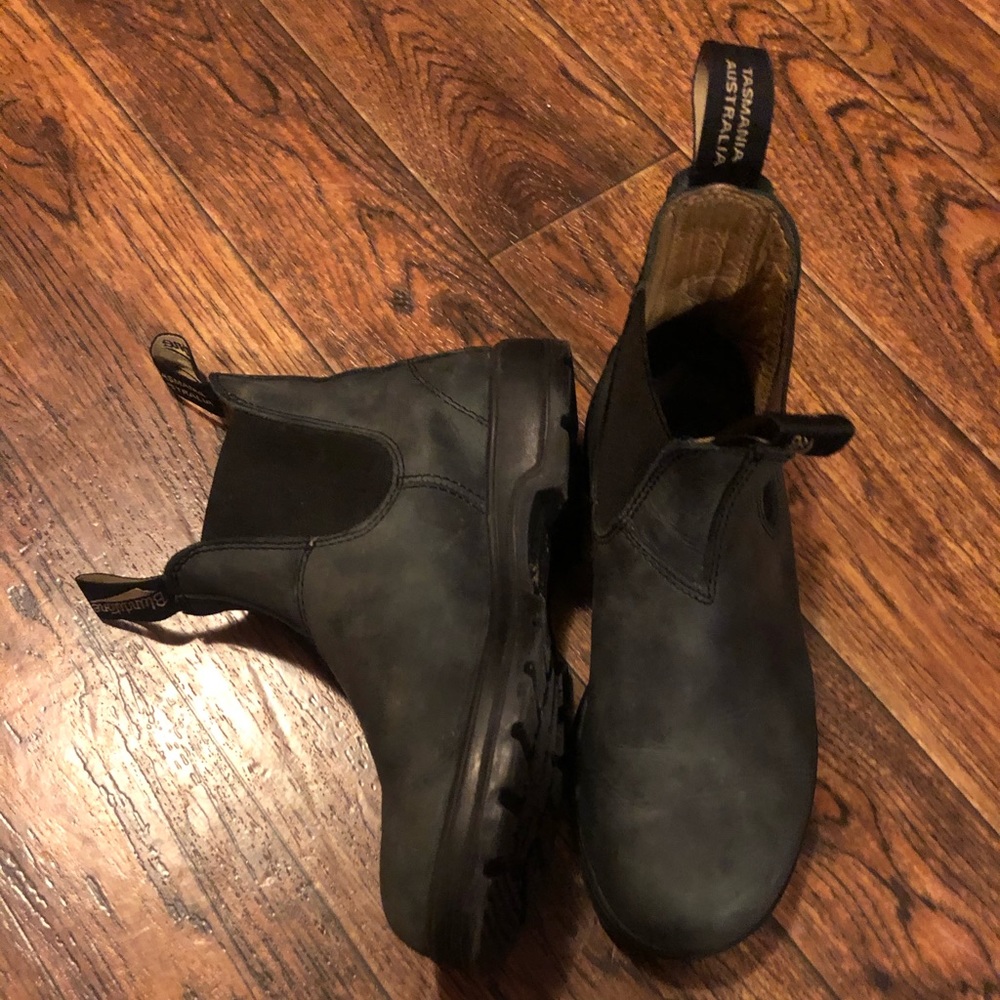 Blundstones
